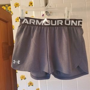 Girls Under Armour shorts Medium